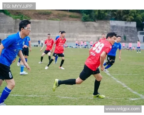 从绿茵转场到巨星之路足球如何成就球员闪耀人生