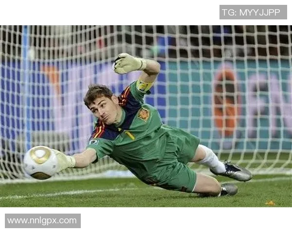 历届足球巨星的辉煌足迹与时代变迁解析