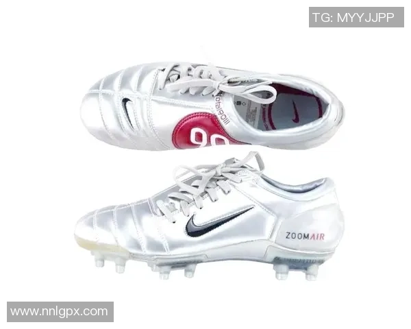 球星经典足球鞋排行及其背后的传奇故事分析