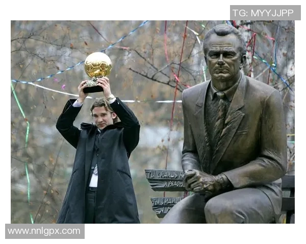 足球元老回忆录：那些不朽传奇的荣耀与岁月之歌