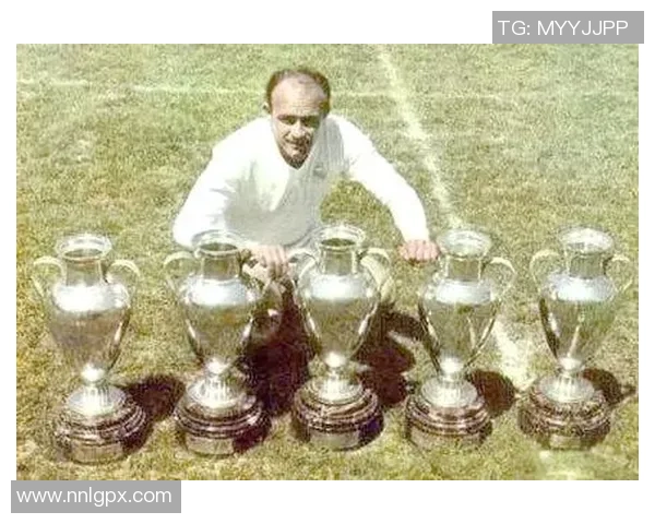 足球球星神人逆天表现打破记录成就传奇时刻震撼全球